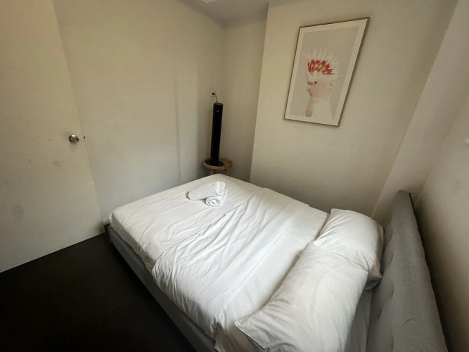 2 Bedrooms Sextuple Apartment
