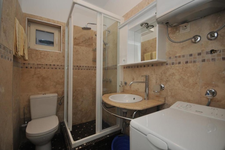 1 Bedroom Apartment with balcony