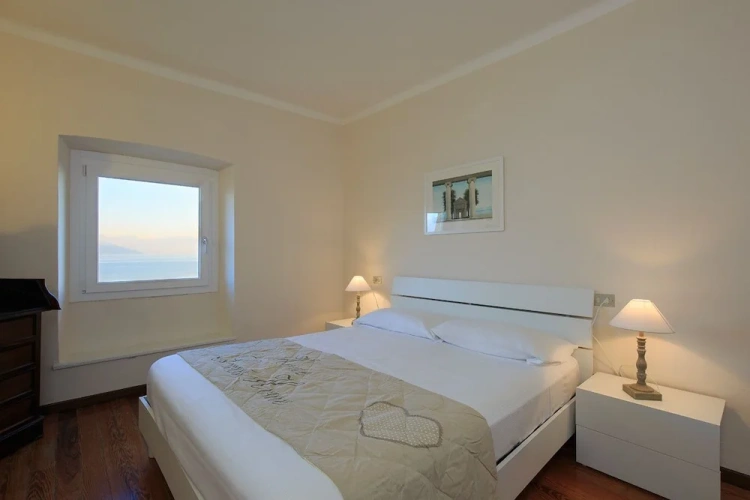 1 Bedroom Apartment with balcony