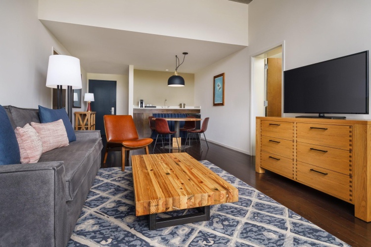 Double Suite