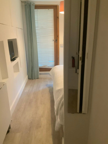Self Contained Rooms in Central Torquay