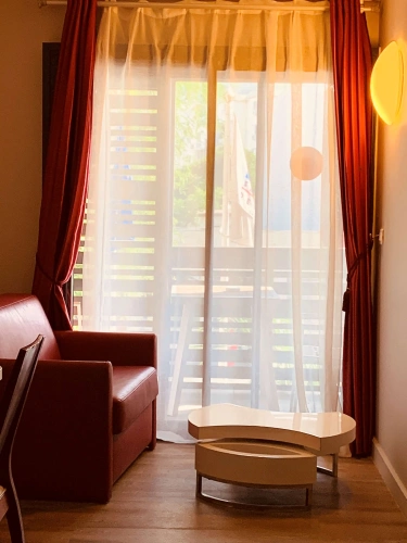 Standard Twin room with balcony