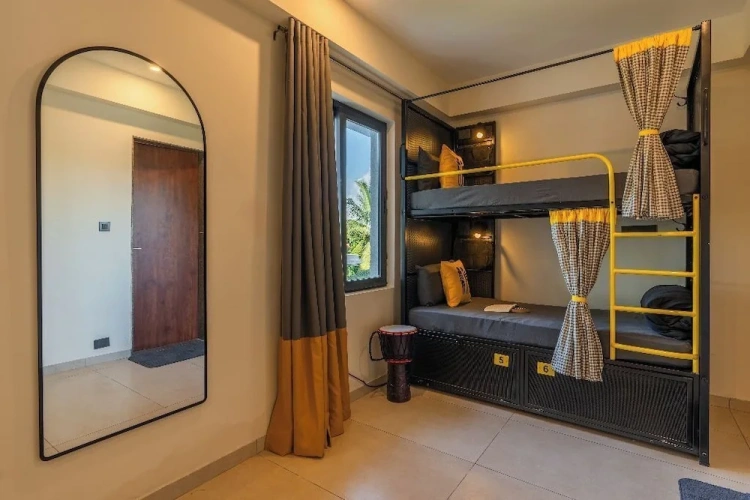 Bed in Dorm (female dorm) with balcony and with city view