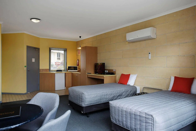 Portside Motel
