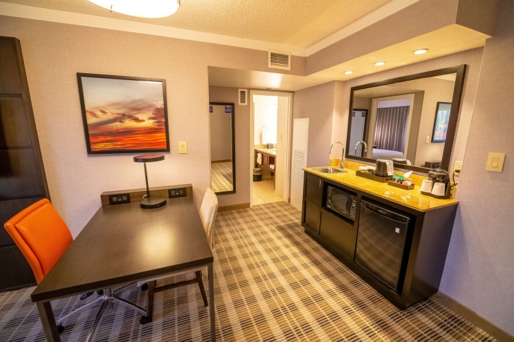 Embassy Suites by Hilton Kansas City Overland Park photo 35