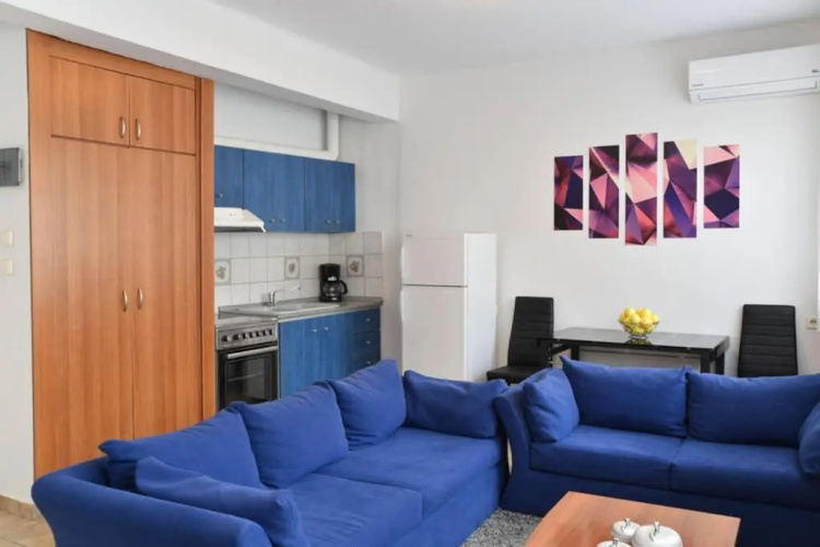 A Modern Bright Studio In The Center Of Kastoria
