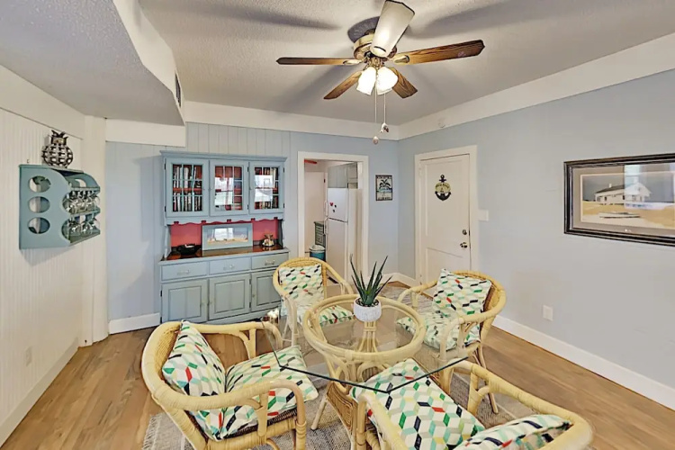 Long Beach Hideaway - Steps To The Sand! 2 Bedroom Duplex