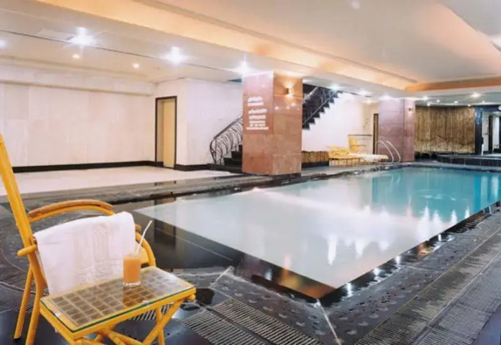 Parsian Esteghlal International Hotel