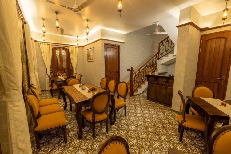 Ishaan Holiday Home