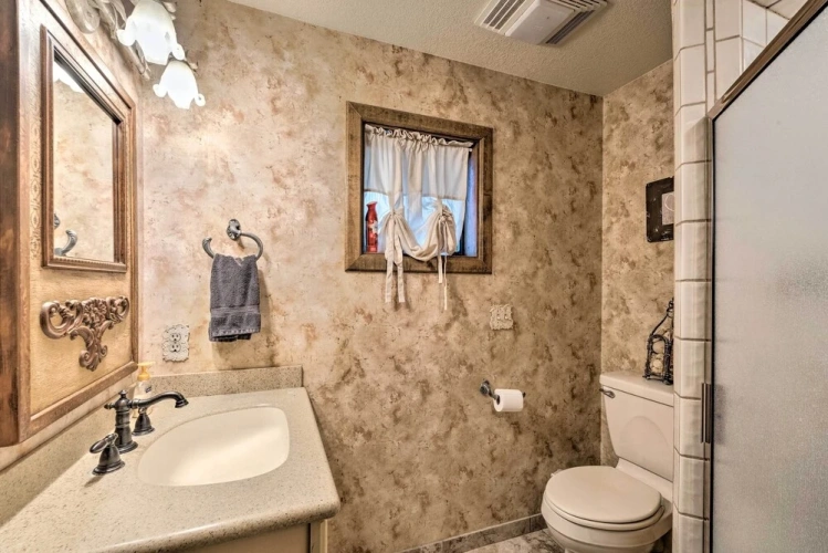 4 Bedrooms Cottage