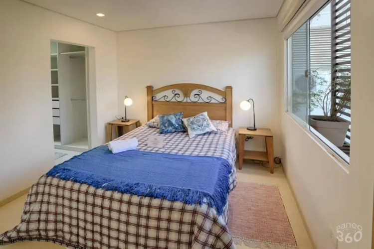 N4A2 - New, Nice, for Long and Short Stay