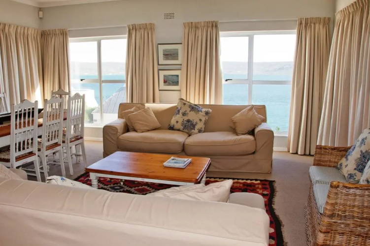 10 Mystique Self catering