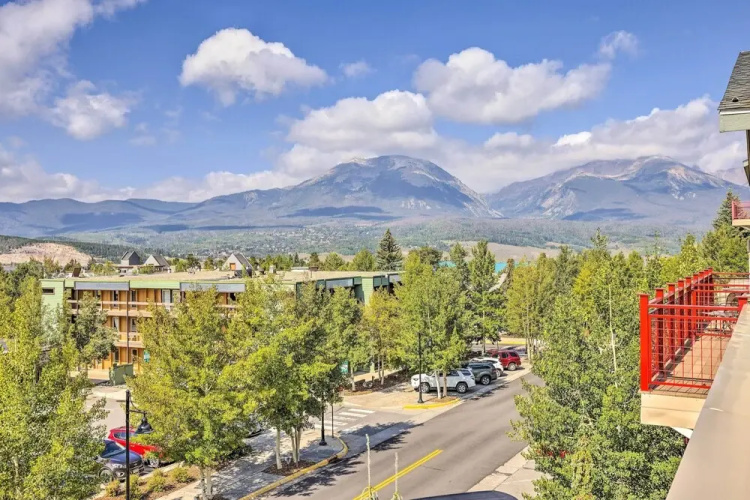 7 Mi to Slopes: Main Street Condo in Dillon