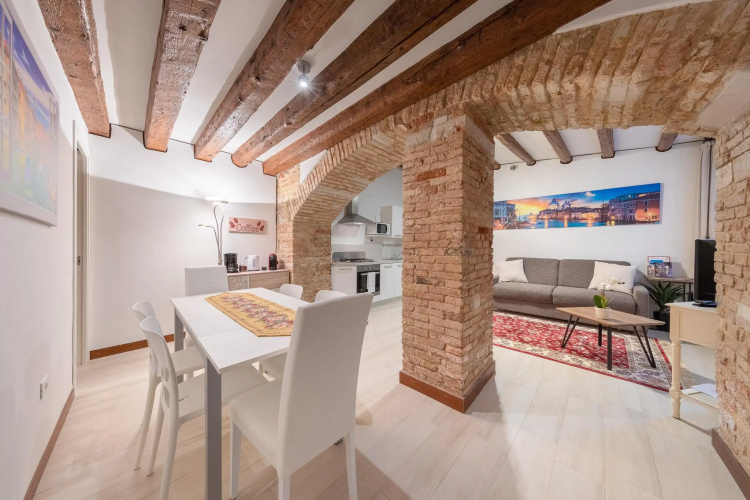 Ca' del Pozzo Loft Apartment