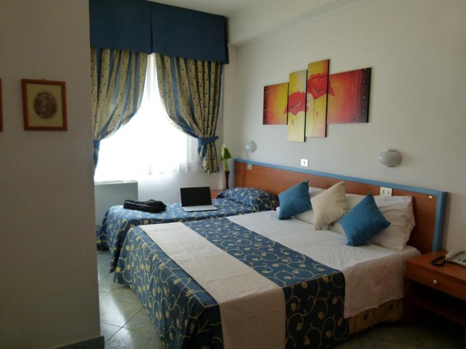 Economy Triple room