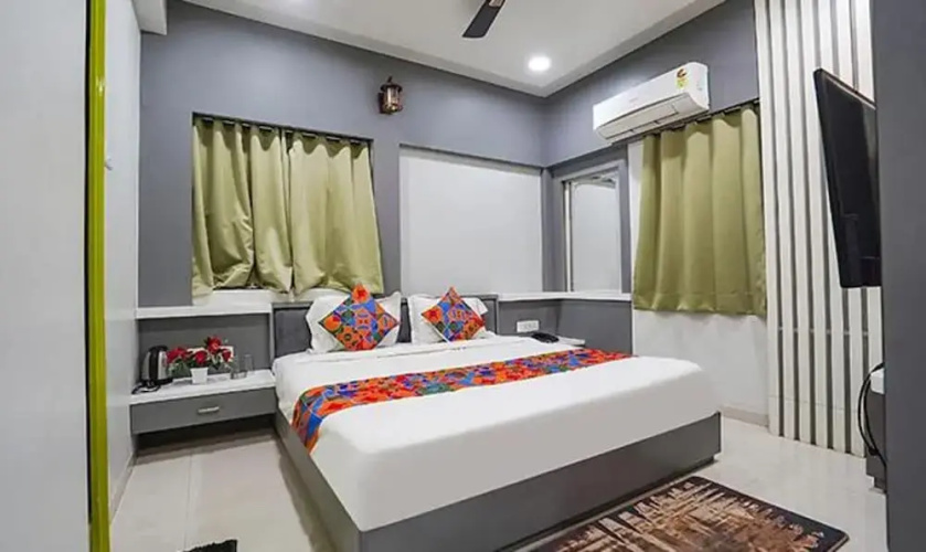 Fabhotel Imperial Suites