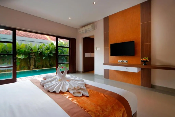 2 Bedrooms Villa