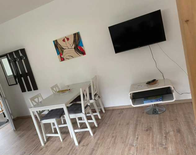 Apartment 4