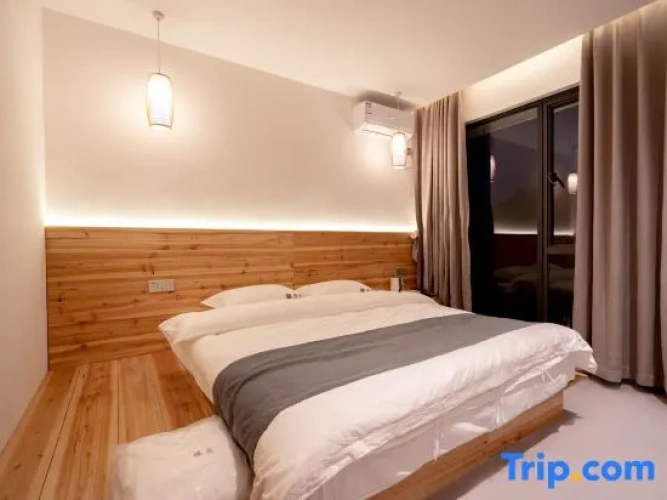 6 Bedrooms Standard room