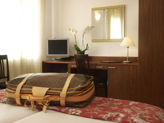 Hotel Lago Di Garda
