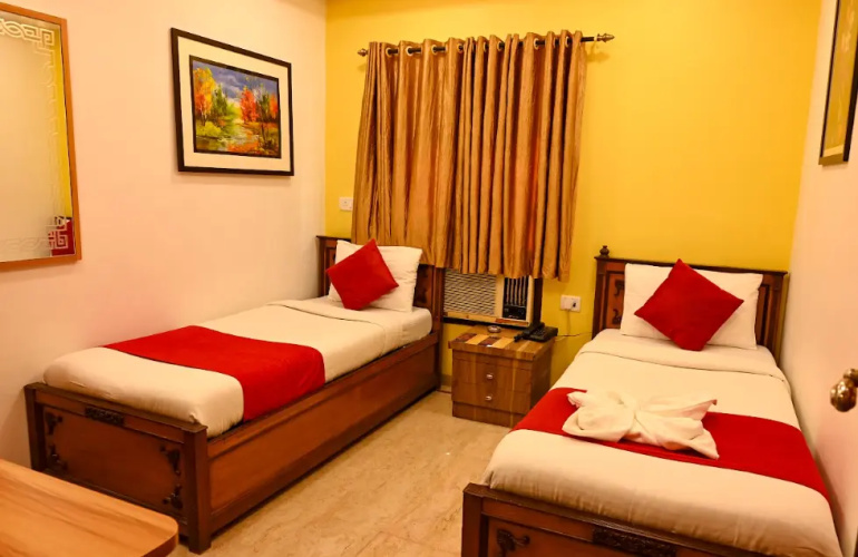 Hotel Benzy Palace