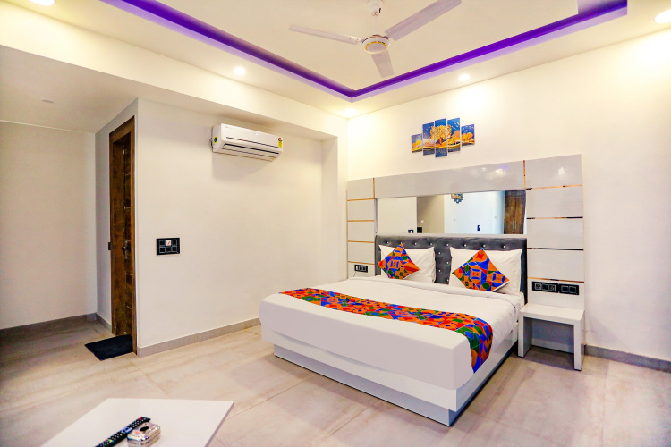 FabHotel F9 Noida Sector 27