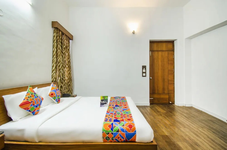 Kumar's White House Hotel