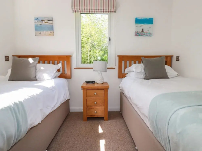 5 Meadow Retreat