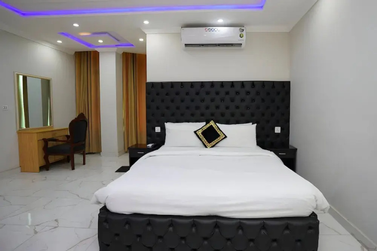 Hotel Orange One