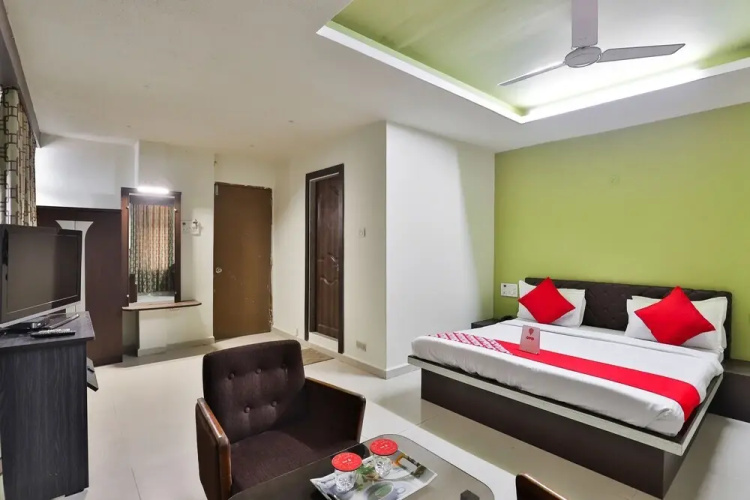Hotel Mansi Sherotene By OYO Rooms