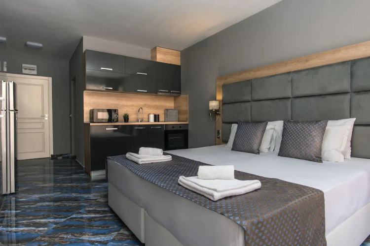 Marina Beach Apartments