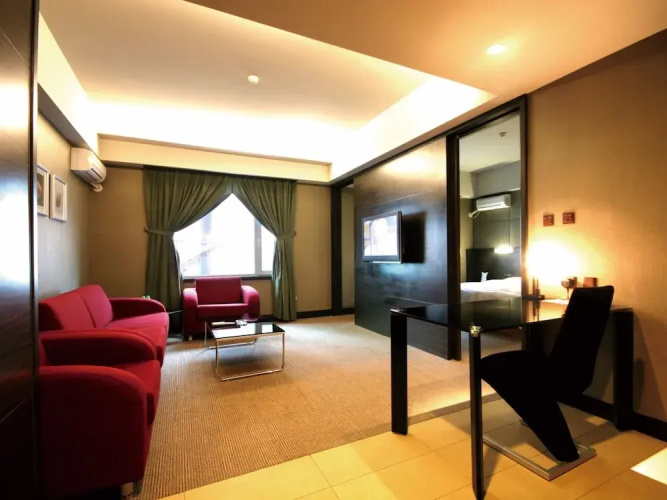 Dalian Inn at Bay Harbor