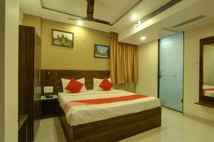OYO 26698 Hotel Shringar Palace