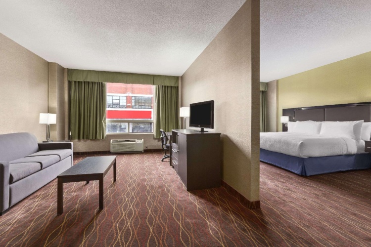Deluxe Double Suite