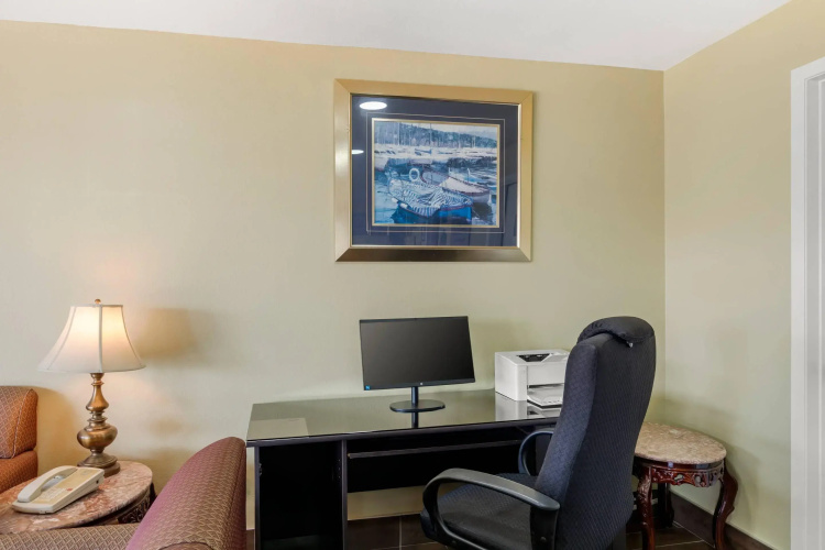 Quality Inn Paris