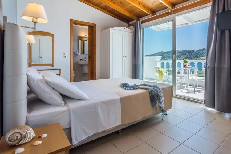 Comfort Double Suite with balcony and with sea view