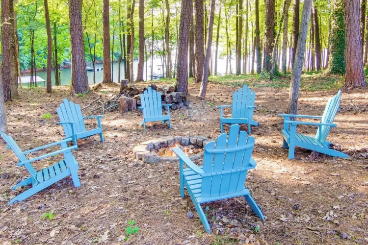 Anderson Lakefront Vacation Rental w/ Deck