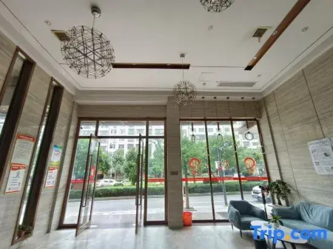 Sunshine 100 Boutique Hotel