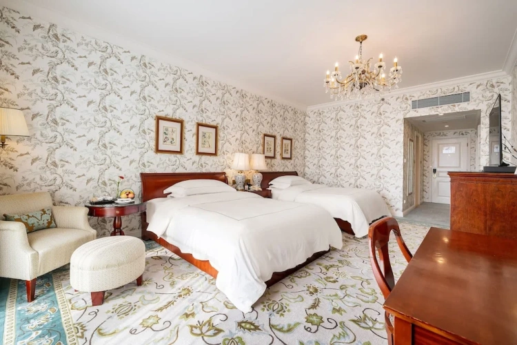Premium Twin room