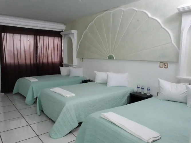 Standard Triple room