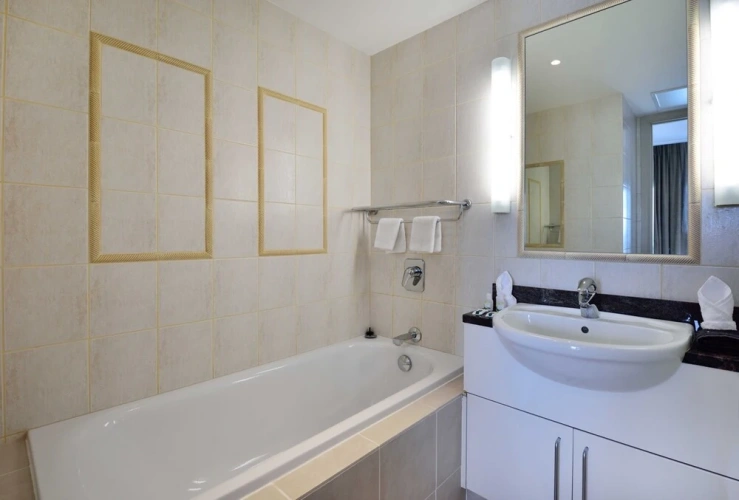 2 Bedrooms Deluxe Suite with balcony