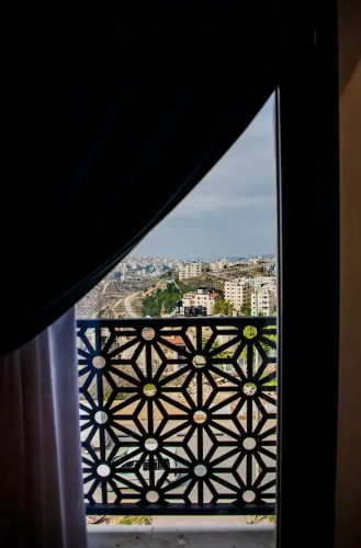Al-Istiklal Suites
