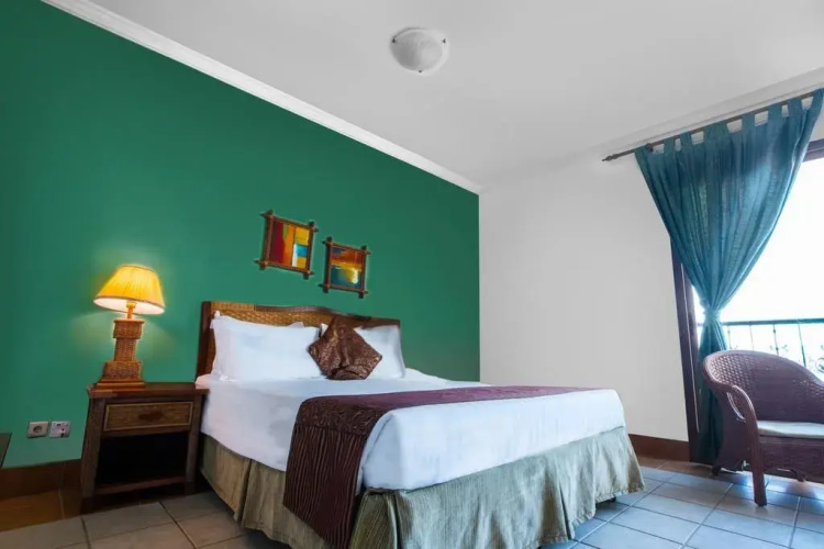 La Fontaine Rose Beach Resort