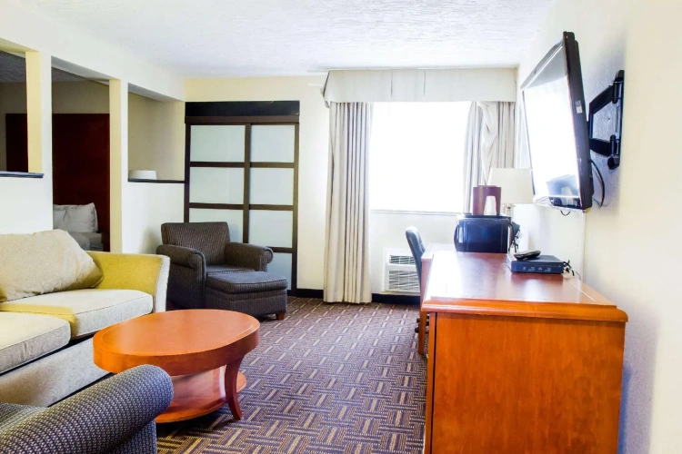 Quadruple Suite