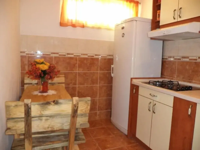 3 Bedrooms Apartment
