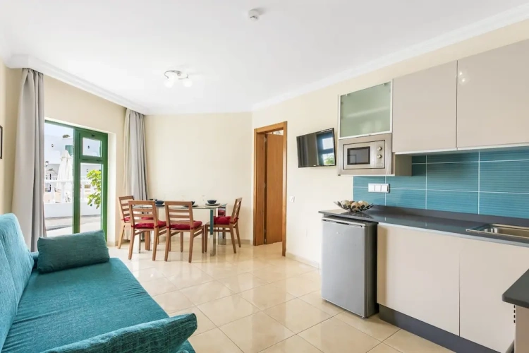 1 Bedroom Superior Apartment with pool view