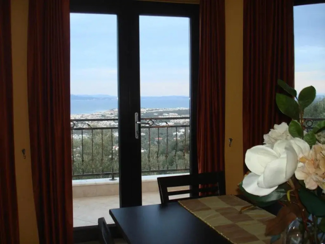 Olivera Villa