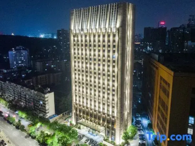 Jiuzhou Tongqu Hotel
