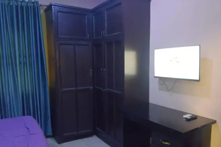 2 Bed-sleeps 4-free Parking-aircon