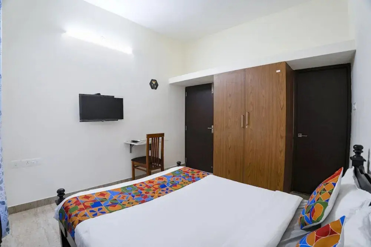 Fabhotel Continental Lebe Inn